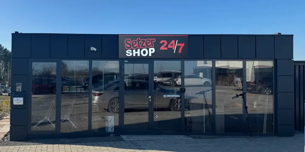 Schloss Stetten Shop24/7 Aussenansicht